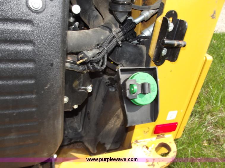 image for item B6360 2011 Caterpillar 289C skid steer