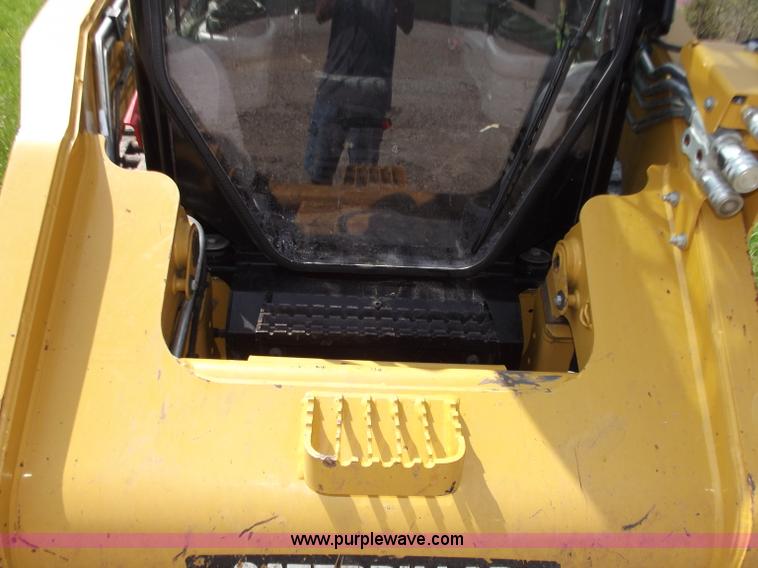 image for item B6360 2011 Caterpillar 289C skid steer