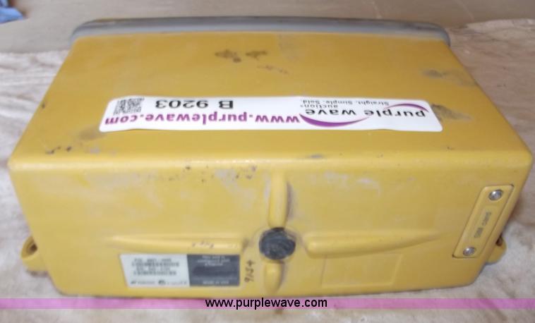 image for item B9203 TopCon MC2 GPS machine receiver