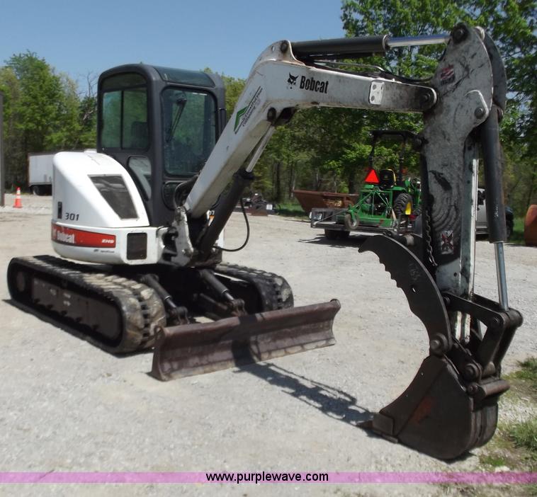 image for item B9205 2005 Bobcat 435 FastTrack mini excavator