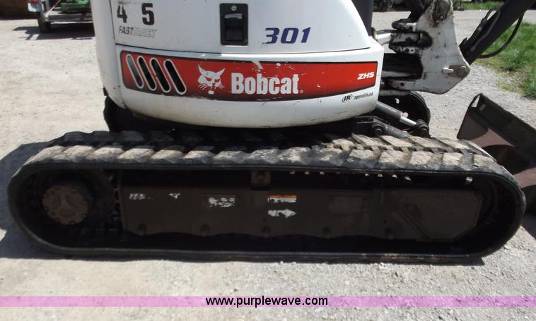 image for item B9205 2005 Bobcat 435 FastTrack mini excavator
