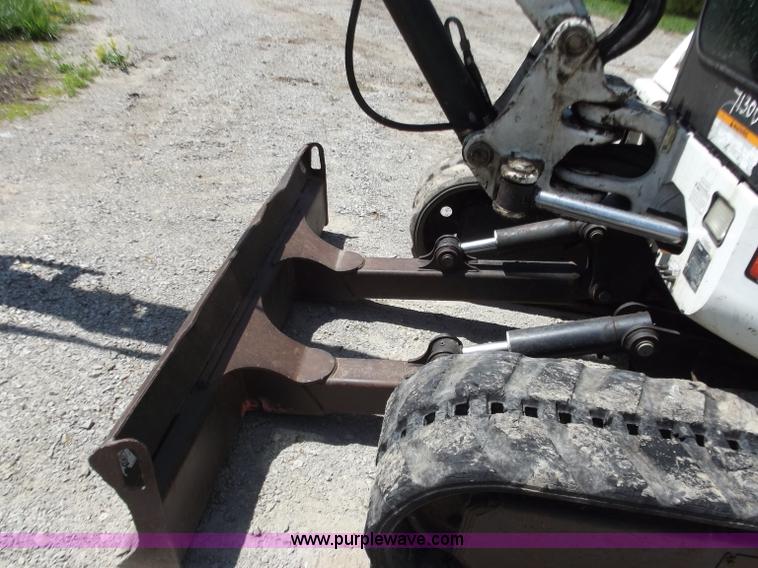 image for item B9205 2005 Bobcat 435 FastTrack mini excavator