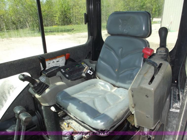 image for item B9205 2005 Bobcat 435 FastTrack mini excavator