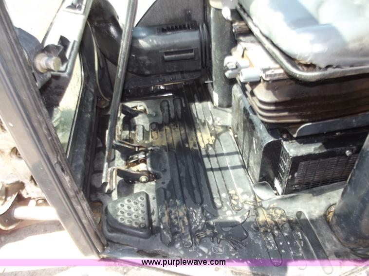 image for item B9205 2005 Bobcat 435 FastTrack mini excavator