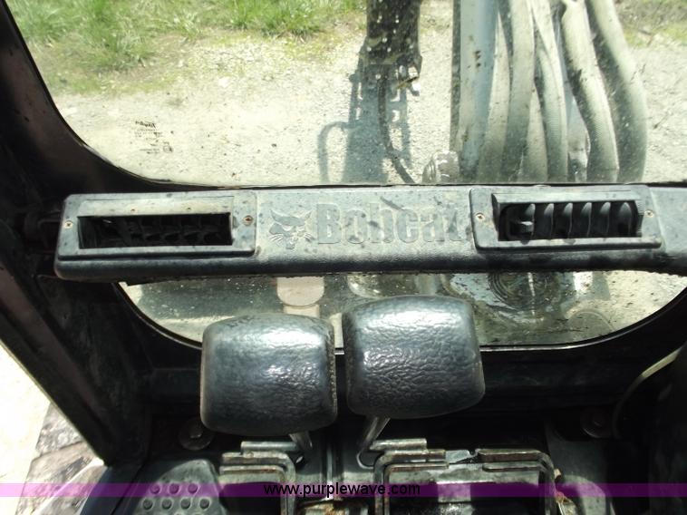 image for item B9205 2005 Bobcat 435 FastTrack mini excavator