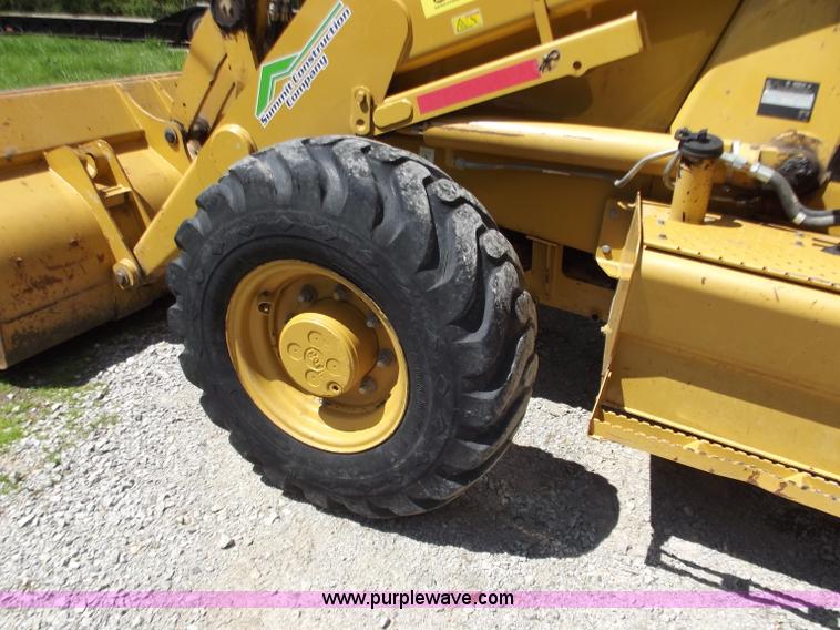 image for item C2000 2005 Caterpillar 420D backhoe