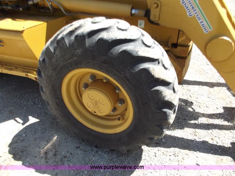 image for item C2000 2005 Caterpillar 420D backhoe