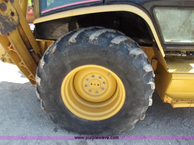 image for item C2000 2005 Caterpillar 420D backhoe
