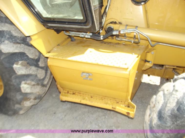 image for item C2000 2005 Caterpillar 420D backhoe