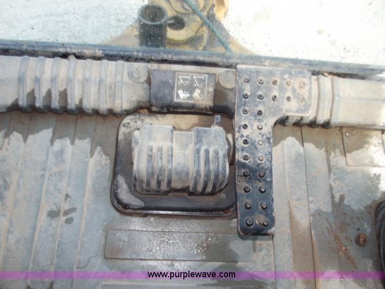 image for item C2000 2005 Caterpillar 420D backhoe