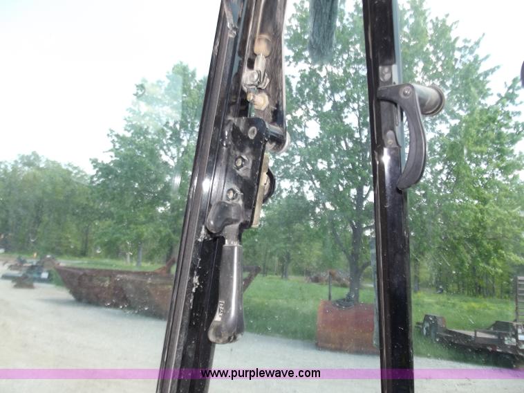 image for item C2000 2005 Caterpillar 420D backhoe