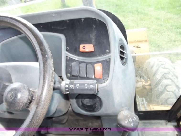 image for item C2000 2005 Caterpillar 420D backhoe