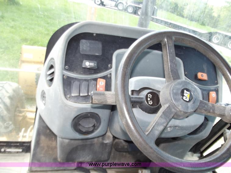 image for item C2000 2005 Caterpillar 420D backhoe