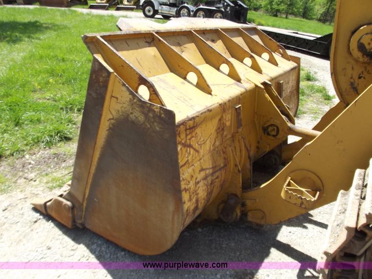 image for item C2001 2004 Caterpillar 963C track loader