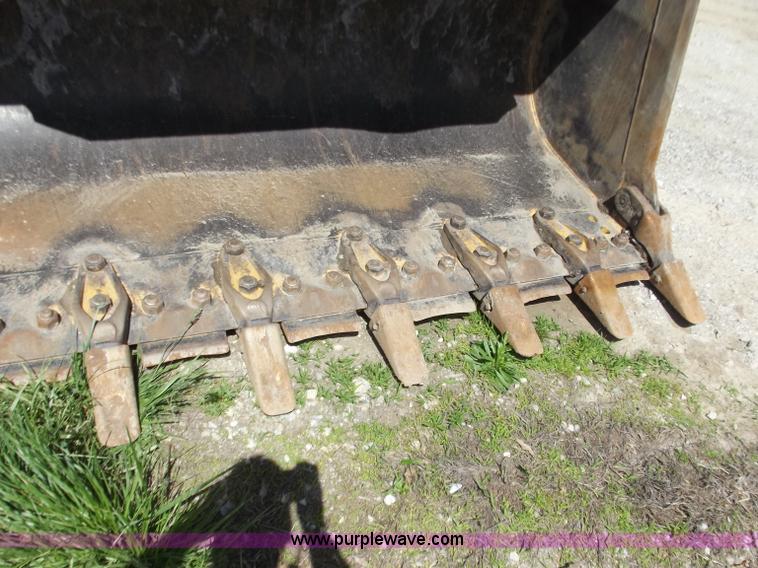 image for item C2001 2004 Caterpillar 963C track loader