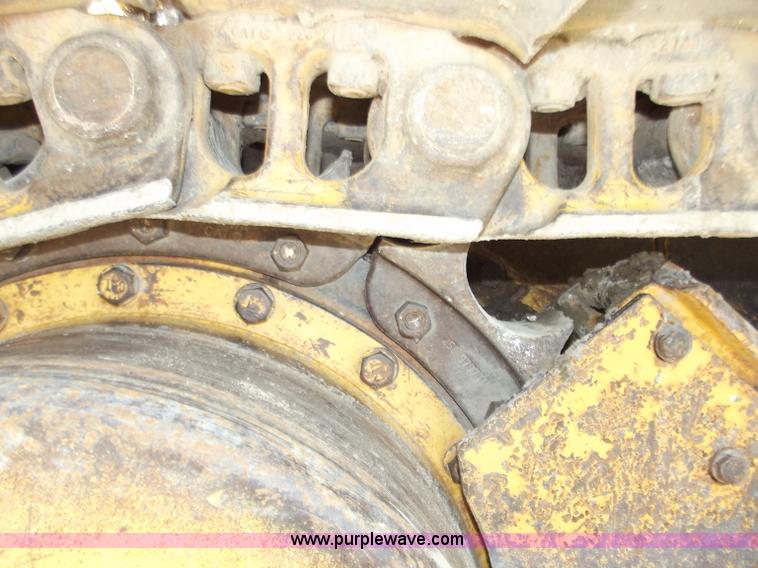 image for item C2001 2004 Caterpillar 963C track loader