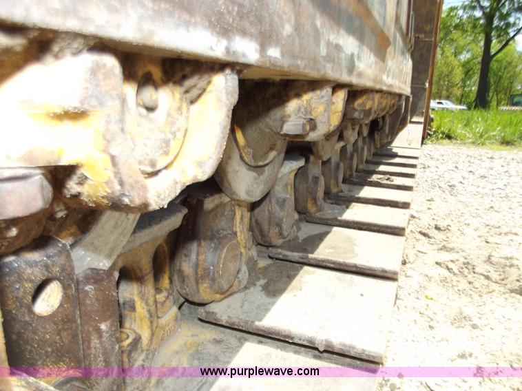image for item C2001 2004 Caterpillar 963C track loader