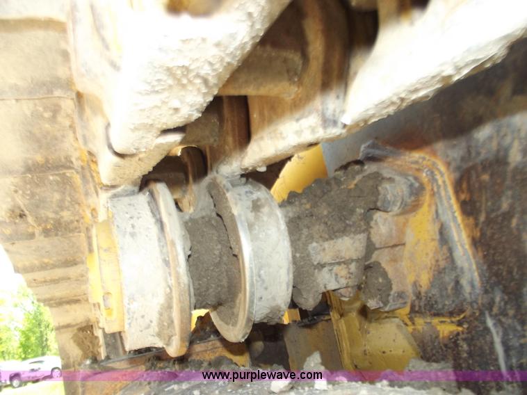 image for item C2001 2004 Caterpillar 963C track loader