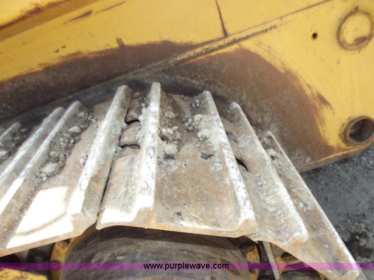image for item C2001 2004 Caterpillar 963C track loader