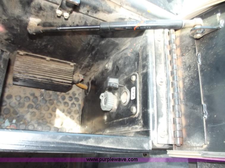 image for item C2001 2004 Caterpillar 963C track loader