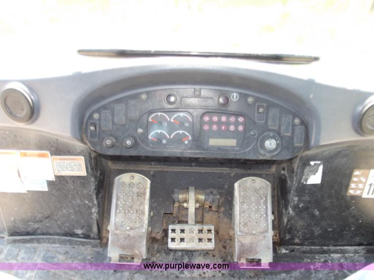 image for item C2001 2004 Caterpillar 963C track loader