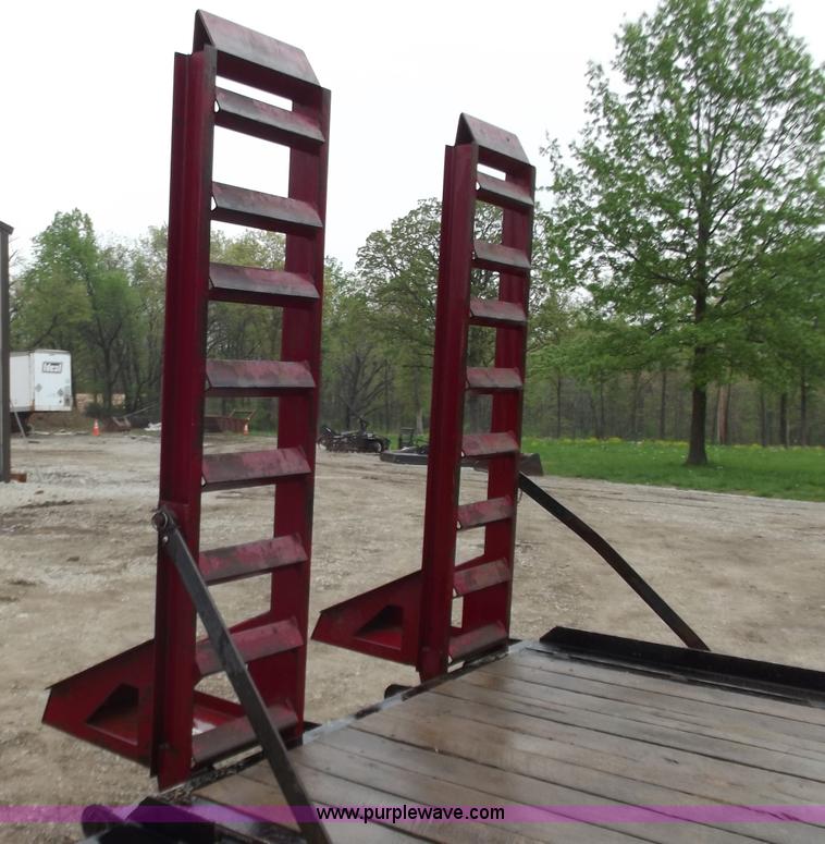 image for item D3877 2011 Towmaster T160 equipment trailer