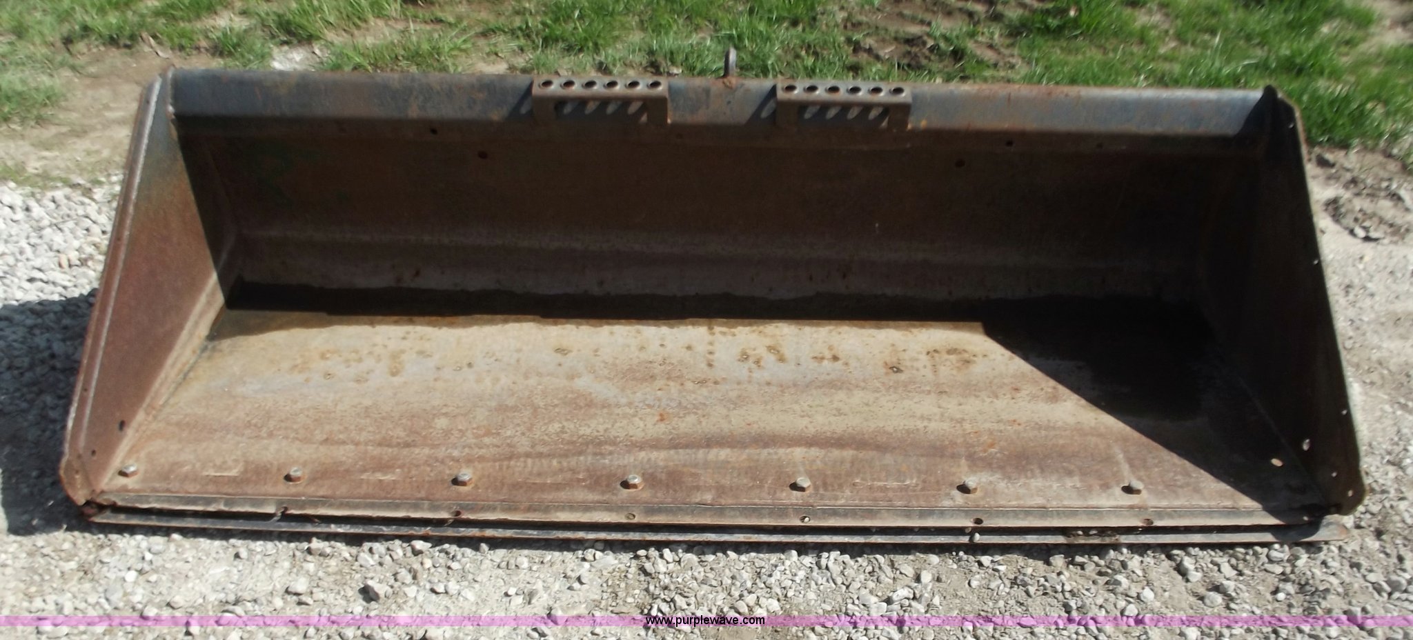 Bobcat 80" smooth bucket in Greenwood, MO Item B6334 sold Purple Wave