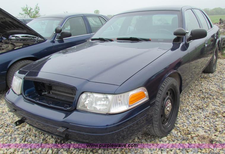 image for item A2587 2006 Ford Crown Victoria Police Interceptor