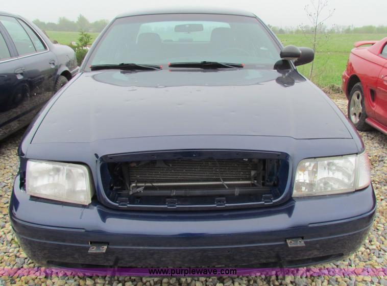 image for item A2587 2006 Ford Crown Victoria Police Interceptor