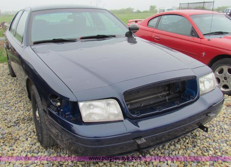image for item A2587 2006 Ford Crown Victoria Police Interceptor