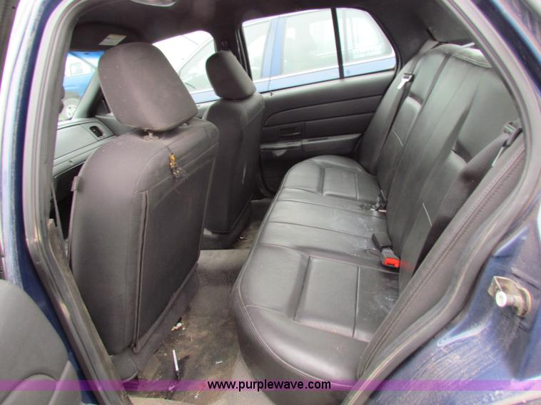 image for item A2587 2006 Ford Crown Victoria Police Interceptor