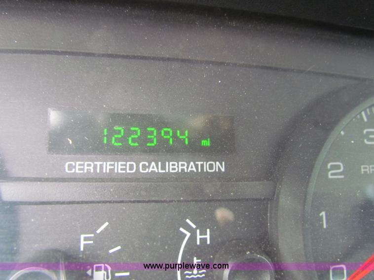 image for item A2587 2006 Ford Crown Victoria Police Interceptor