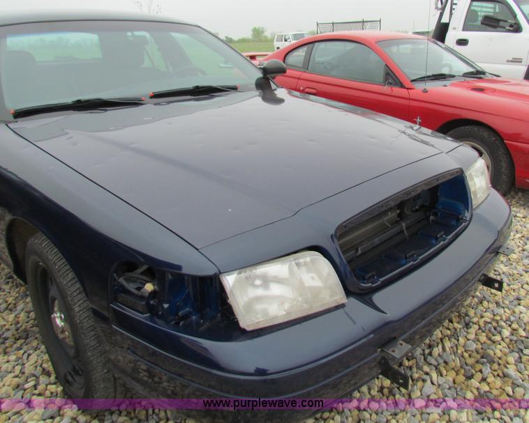 image for item A2587 2006 Ford Crown Victoria Police Interceptor