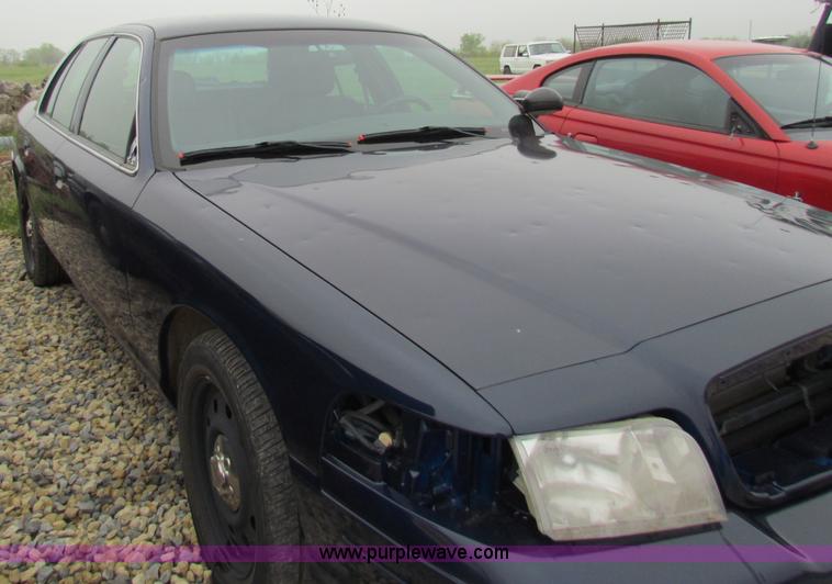 image for item A2587 2006 Ford Crown Victoria Police Interceptor