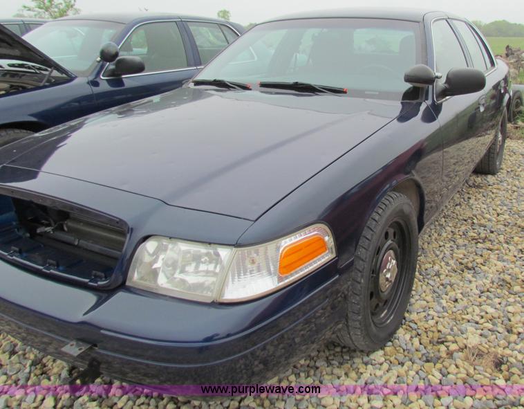 image for item A2587 2006 Ford Crown Victoria Police Interceptor