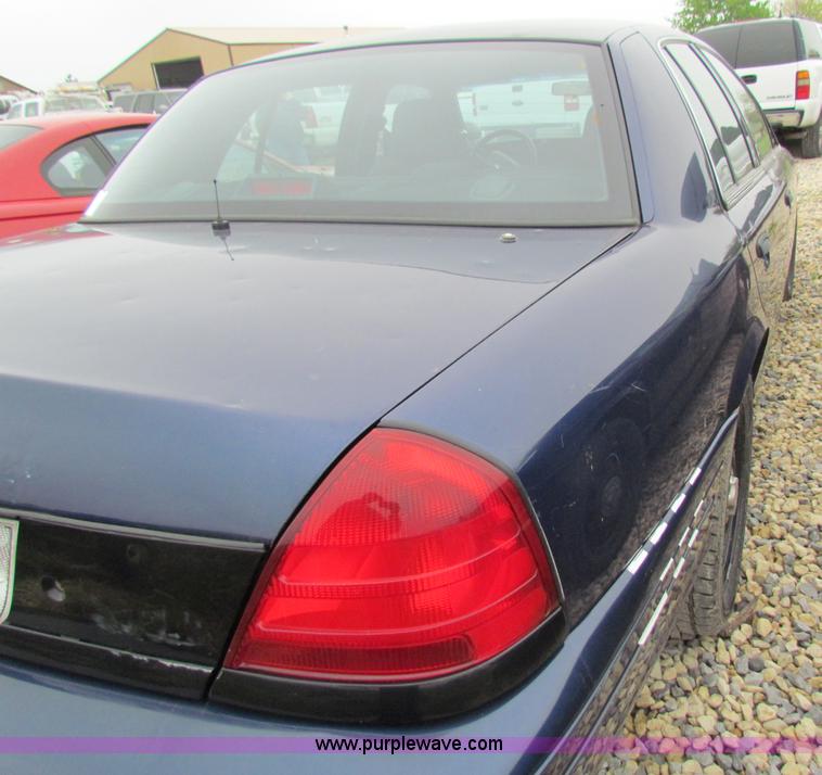 image for item A2587 2006 Ford Crown Victoria Police Interceptor