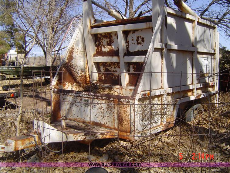 image for item B1204 Gladco CL1100 trash compactor