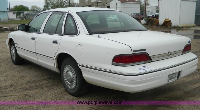image for item B3616 1994 Ford Crown Victoria Police Interceptor