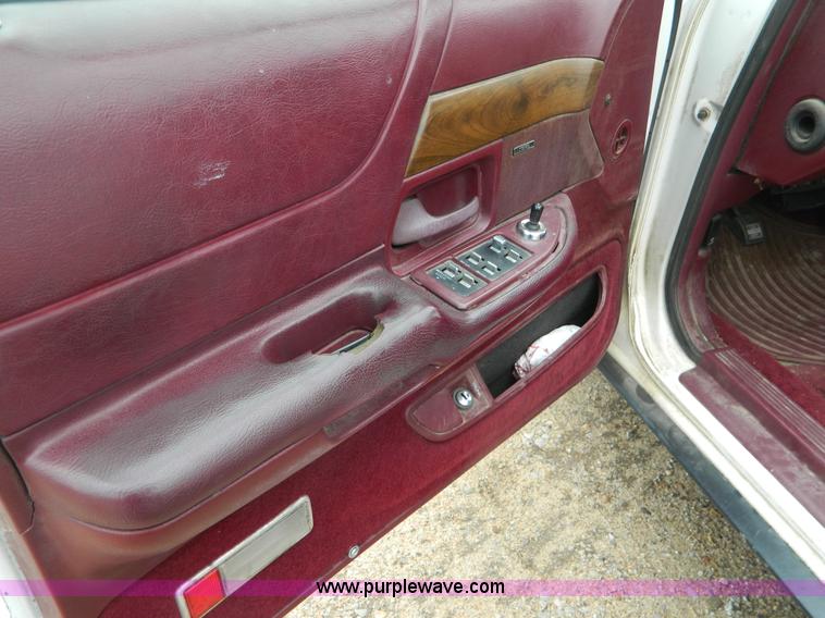 image for item B3616 1994 Ford Crown Victoria Police Interceptor