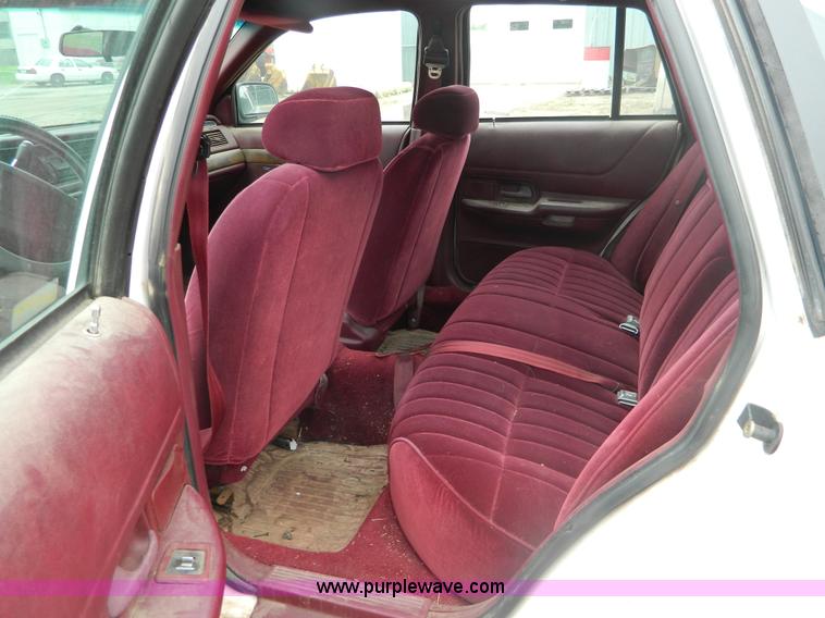 image for item B3616 1994 Ford Crown Victoria Police Interceptor