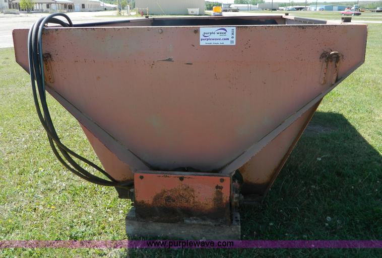 image for item B3633 FCS salt-sand spreader