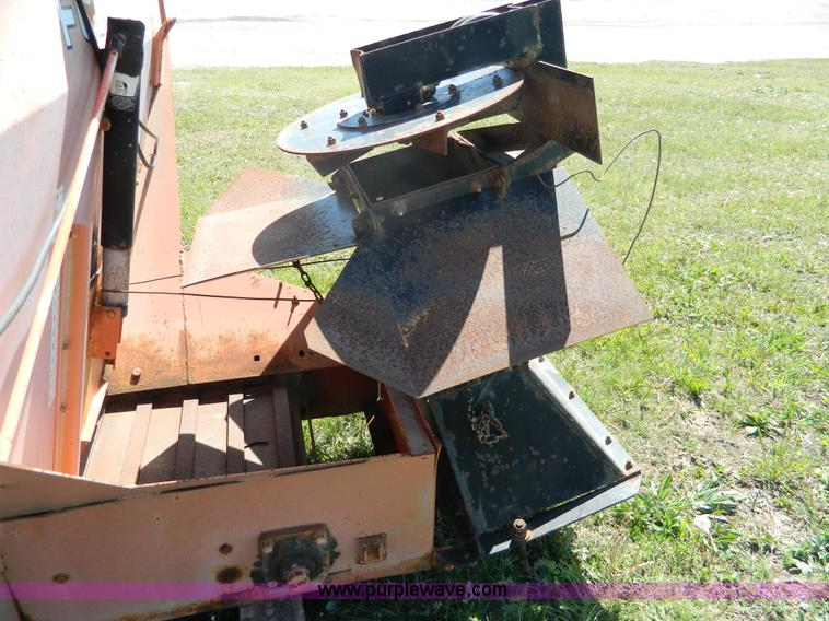 image for item B3633 FCS salt-sand spreader