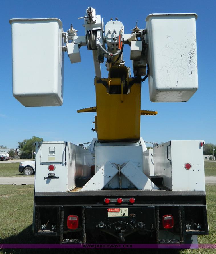image for item B3635 1985 Ford F7000 bucket truck