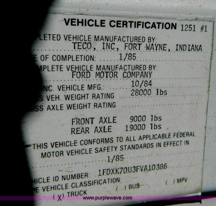 image for item B3635 1985 Ford F7000 bucket truck