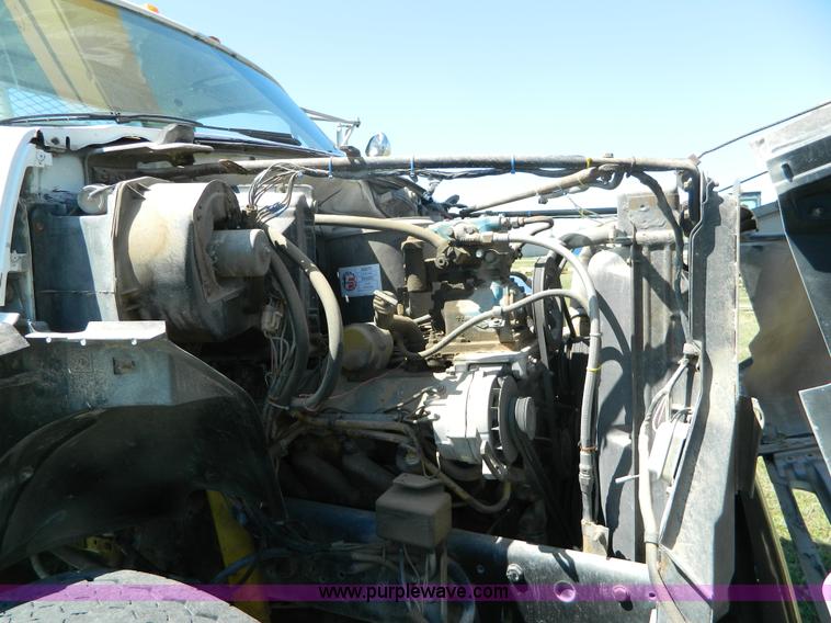 image for item B3635 1985 Ford F7000 bucket truck