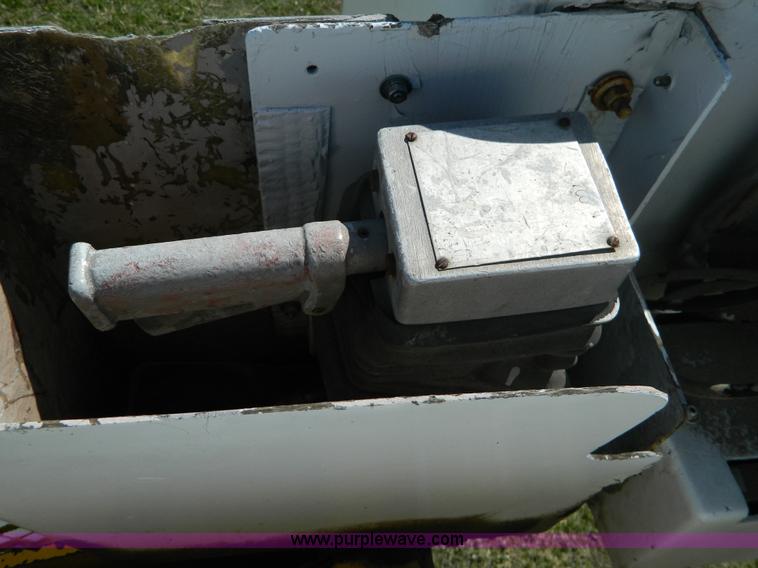 image for item B3635 1985 Ford F7000 bucket truck