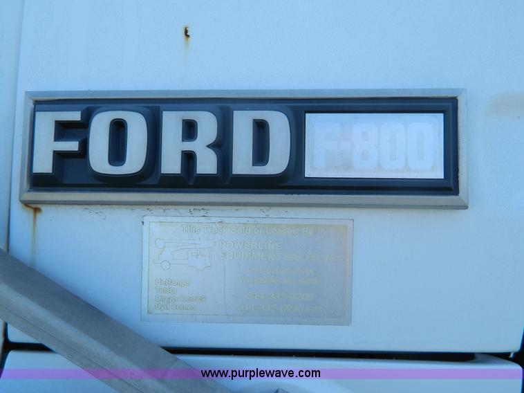 image for item B3635 1985 Ford F7000 bucket truck