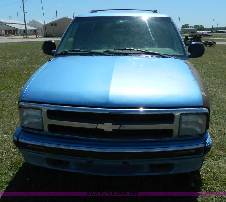 image for item B3636 1997 Chevrolet Blazer