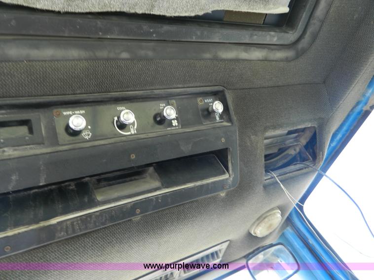 image for item B3647 Ford EA 414C tractor