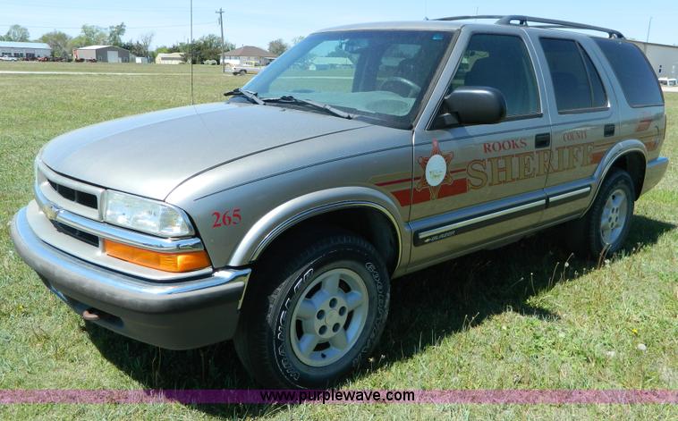 image for item B3648 2001 Chevrolet Blazer